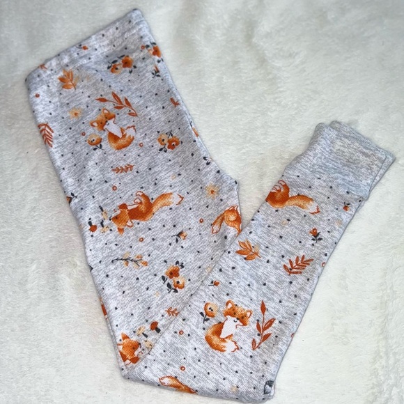 🍁Girl’s Fall pajama set - Picture 3 of 3